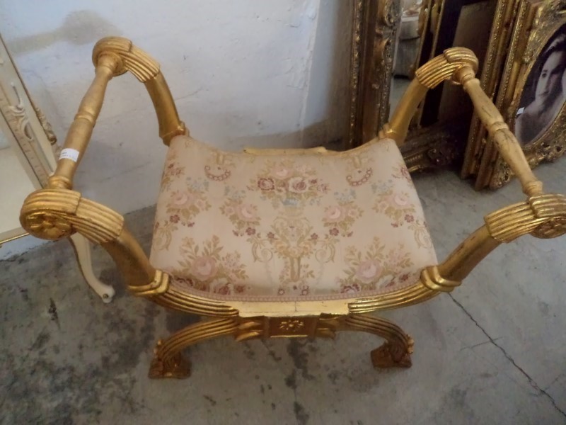 Silik Classic Style Furniture Castle Auctions in Cyprus Cyprus