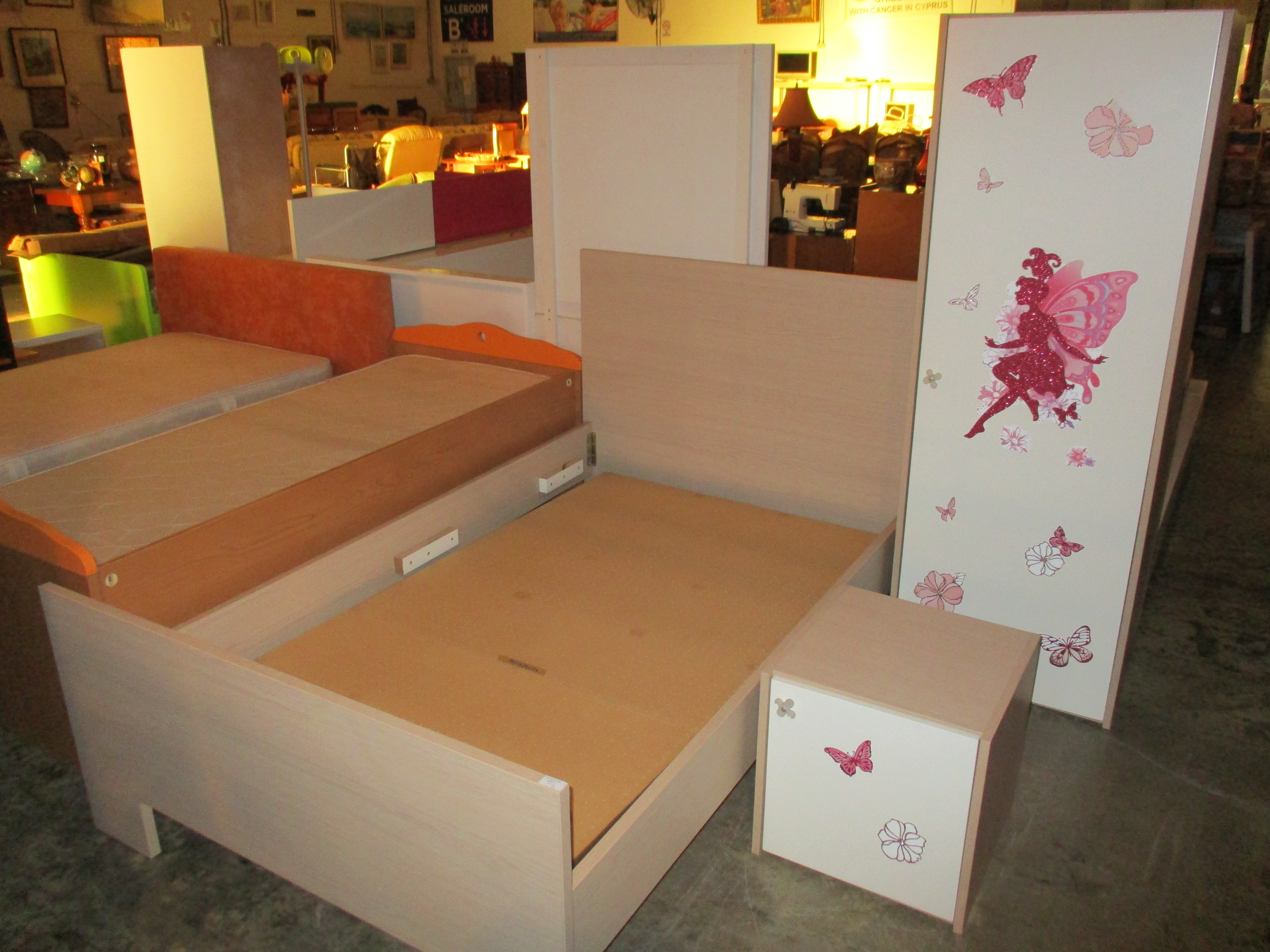 €1 START NO RESERVE AUCTION of bedroom and other liquidation stock from a closed furniture saleroom on January 12th 2019 at our Limassol Saleroom. ALL ITEMS MUST SELL!