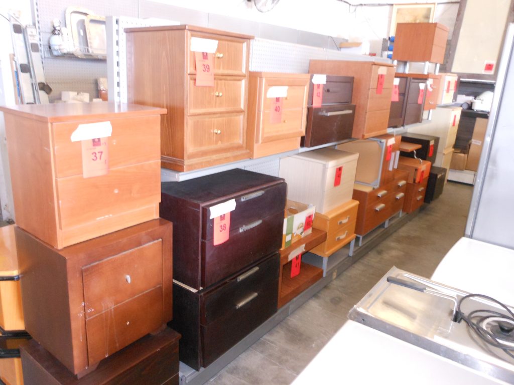 LAST CHANCE FURNITURE LIQUIDATION AUCTION! €1 START NO RESERVE
